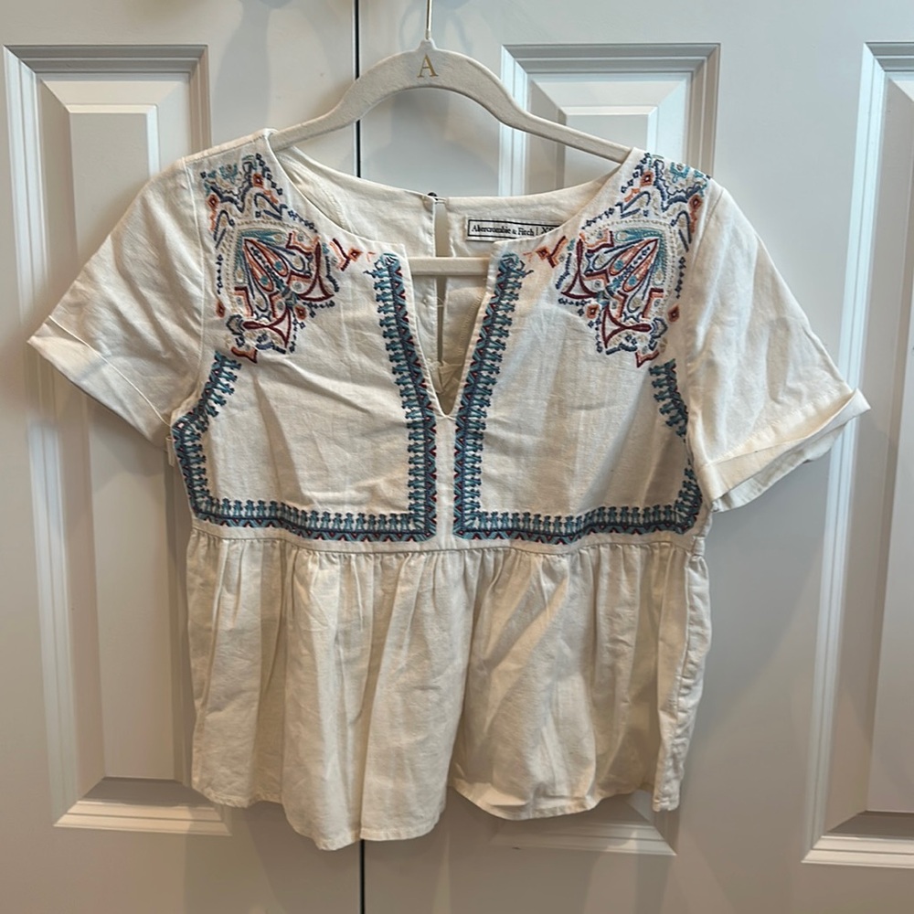 Abercrombie & Fitch: patterned top, size XS